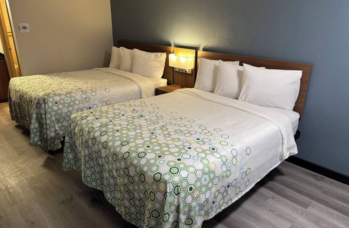 Williamsport Hotel | HomeTowne Studios by Red Roof Hagerstown - Williamsport, MD