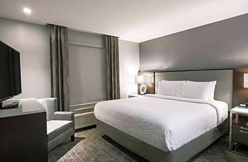 Chelsea Hotel | Homewood Suites By Hilton Boston Logan Airport Chelsea