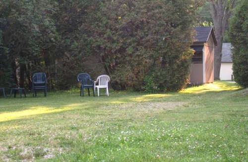 Turkey Point Cottage | Homey Lakefront Cottage Rental near Turkey Point, Ontario