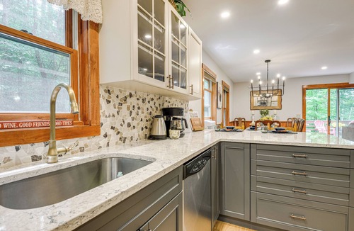 Wilmington House | Honey Paws Inn: Wilmington Home 6 Mi to Mount Snow