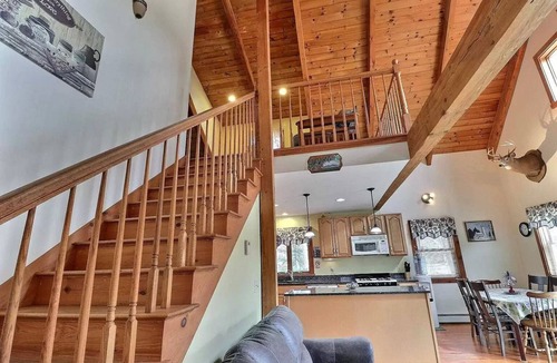 Croydon House | Honeymoon Cabin | Cozy Waterfront Access Retreat