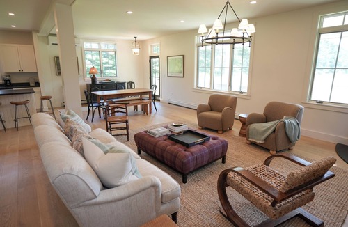 Manchester Center House | Horse Show: Minutes from Dorset & Manchester, Porch, TV Loft