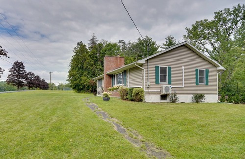 East Durham House | Hot Tub, Fire Pit: Pet-Friendly Freehold Home!