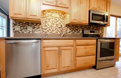 Malletts Bay House | Hot Tub Retreat Near Lake Champlain & Burlington