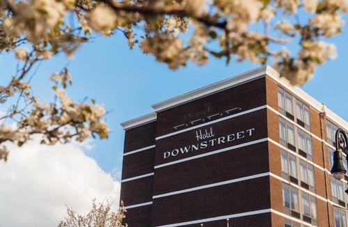 North Adams Hotel | Hotel Downstreet, an Ascend Collection Hotel
