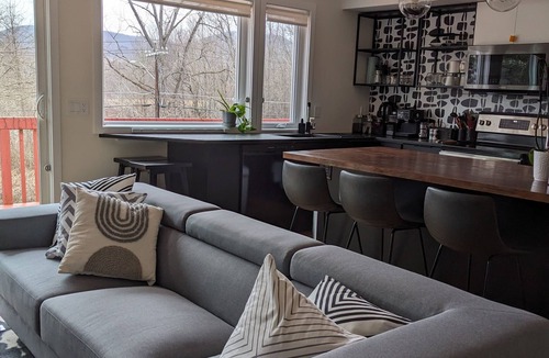 Pittsfield House | house with view in the berkshires