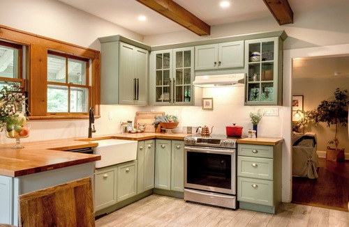 Poughkeepsie Bed & Breakfast | Hudson Pond · Garden Queen Suite · GF Breakfast