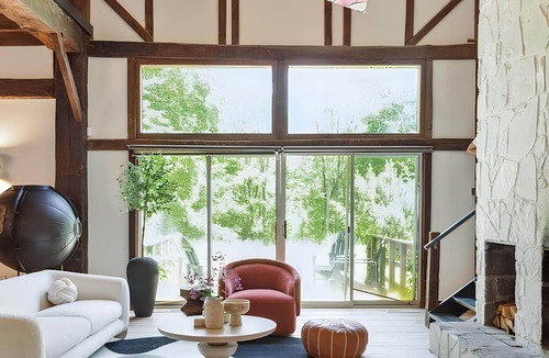 Hudson House | Hudson Retreat - 1780s Renovated Barn