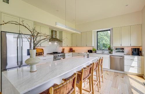 Pine Plains House | Hudson Valley Summer Escape w/Pool & Fire Pit