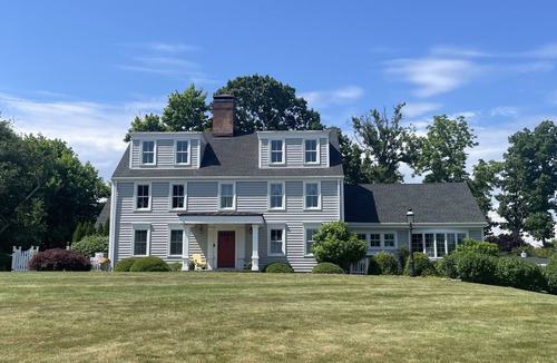 Milford House | Huge Family House with Pool/Walk to Beach