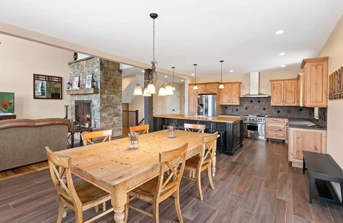 Stratton Mountain House | Huge Game Room, On Stratton, Views of Bromley, VIP parking, Immaculate