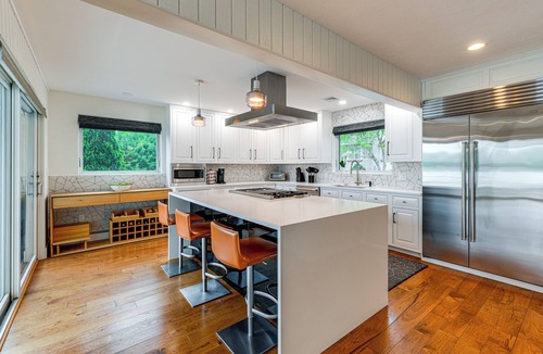 Hull House | Hull Bay Waterfront Home: Private Dock & Apartment