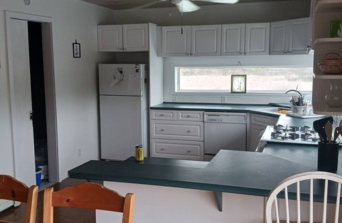 Hammond Apartment | Hurricane Joe's Marina Blind Bay, NY