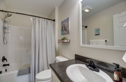 Johnson House | Hyde Park Vacation Rental Near 3 Ski Resorts!