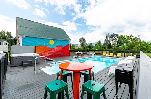 Intervale House | Hypedome|Pvt Pool|Hot Tub|Firepit|Bar|Play Rm|Dogs