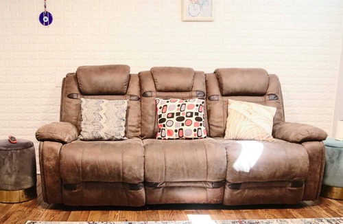 West Deane Park Apartment | Ideal for long stays, Near/airport GYM-Parking.