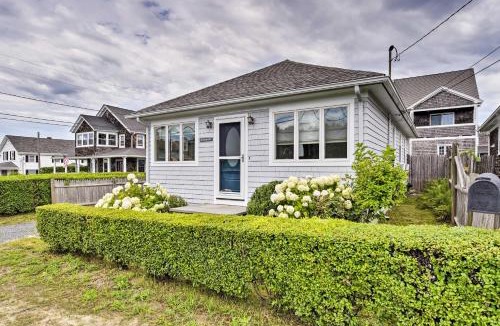 Newport House | Idyllic Newport Area Cottage - Walk to First Beach