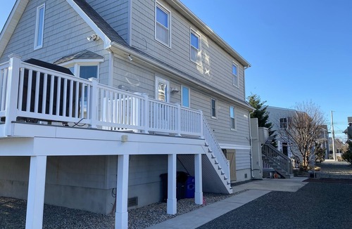 Manasquan House | Immaculate House Steps from Manasquan Beach