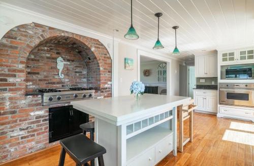 West Yarmouth House | Immaculate Waterfront Beach House home