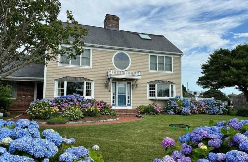 West Yarmouth House | Immaculate Waterfront Beach House home