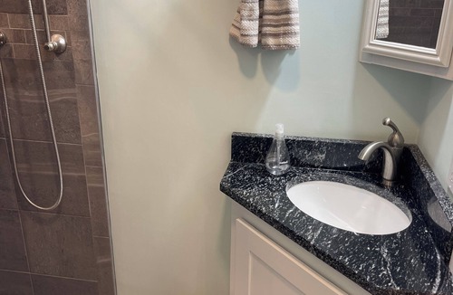 Jamestown Apartment | In town studio