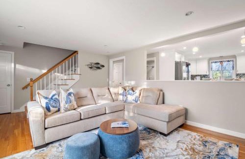 Hyannis House | Incredible Family Escape Game Room Waterfront