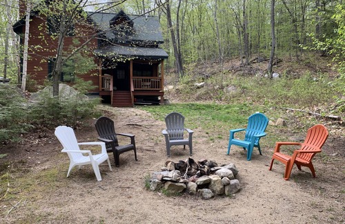 East Madison House | Incredible Mountainside House Near King Pine now available for 25-26 ski season
