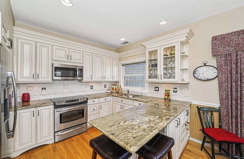 Greenport West House | Incredibly Unique waterfront townhouse w stunning views from every room. Pvt
