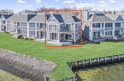Greenport West House | Incredibly Unique waterfront townhouse w stunning views from every room. Pvt