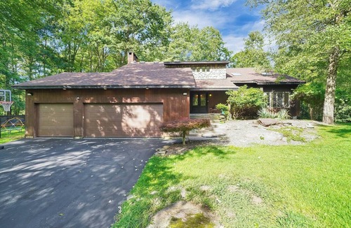 South Fallsburg House | Indoor Pool | Hot Tub + Sauna | Catskills | 20+