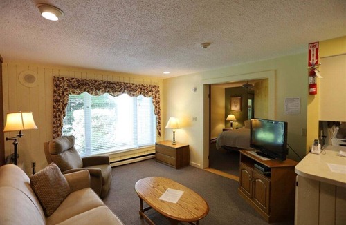 Waterville Valley Condo | Inns of Waterville Valley Condo in the Heart of WV