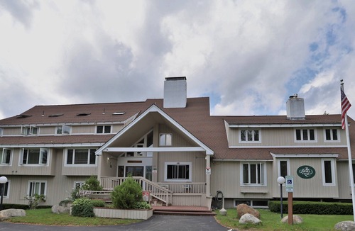 Waterville Valley Condo | Inns of Waterville Valley with passes to White Mountain Athletic Club (405)