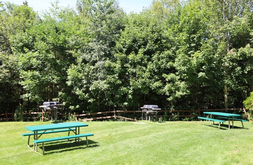 Waterville Valley Condo | Inns of Waterville Valley with passes to White Mountain Athletic Club (405)