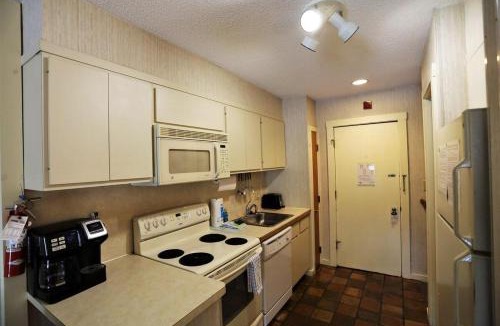 Waterville Valley House | Inns of Waterville Valley 307 Two Bedroom Unit at Inns of Waterville Valley