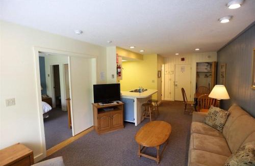 Waterville Valley House | Inns of Waterville Valley 304 One Bedroom Unit at Inns of Waterville Valley