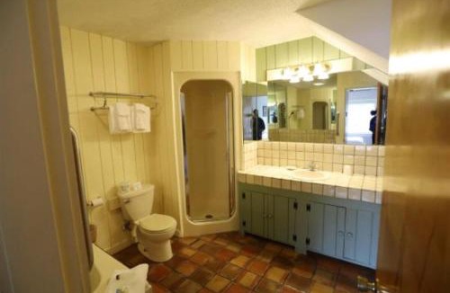 Waterville Valley House | Inns of Waterville Valley 308 Two Bedroom Unit at Inns of Waterville Valley
