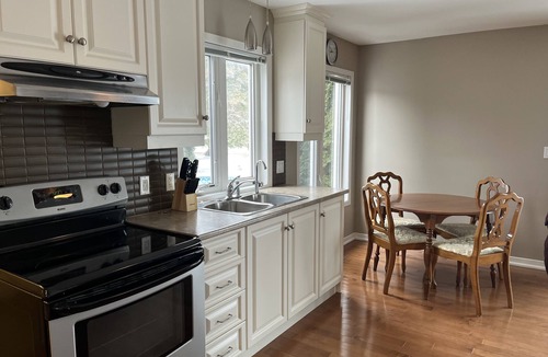 St-Albert House | Inviting 1 Bedroom Fully Furnished smoke-free Guest House