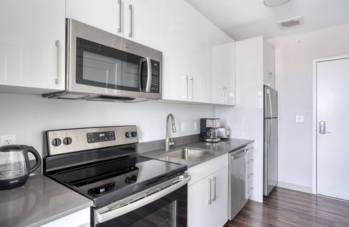 St. Elizabeth's Apartment | Inviting Brighton Studio w/Pool, Gym & W/D, nr Groceries, by Blueground