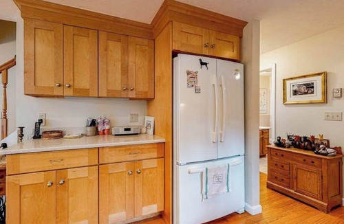 Katama House | Inviting home near town and the beach with fast WiFi and private W/D