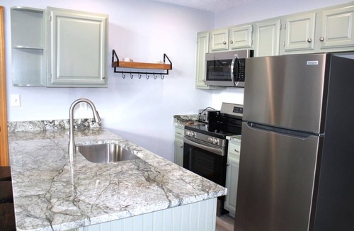 Woodstock House | Jack O' Lantern 3BR Condo Unit 1