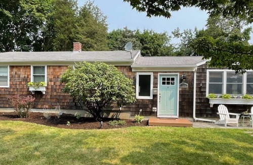 Jamestown House | Jamestown Village 3 Bedroom Home Available for Daily/Monthly/Long Term Rentals