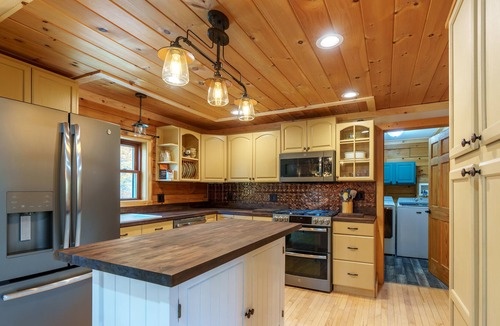 Upper Jay House | Jay Mountain Retreat | 3 Bed, 2 Bath
