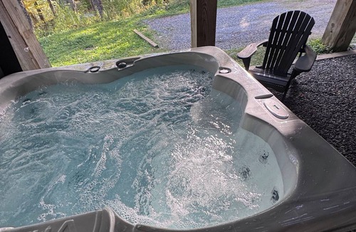 Montgomery Center Ski Chalet | Jay Peak Chalet: Hot Tub, Pool, Ski & Golf