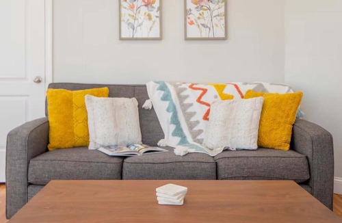 College Hill Apartment | Jennifer's Cozy Apt Walk to Brown In Unit Laundry
