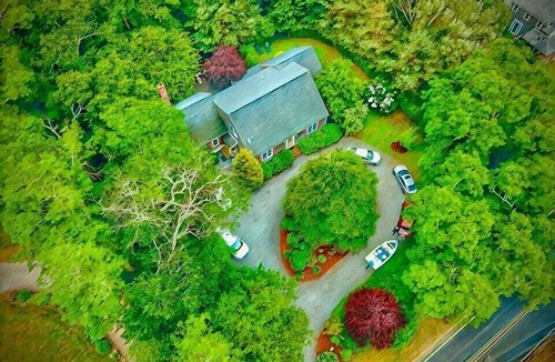 East Dennis House | Jn 27! Book now!Quintessential Cape home 5 BR, 4 Full BA, CTRL A/C-NO PETS/SMOKE