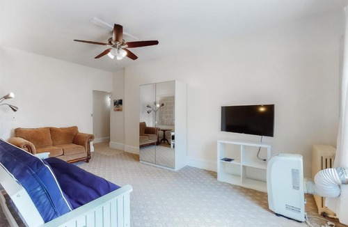 Commercial Street House | John Cabot