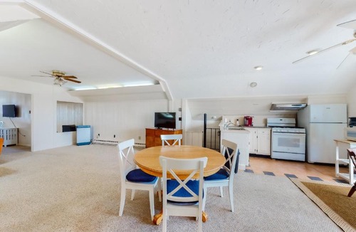Commercial Street House | John Cabot