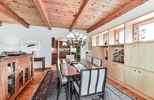 Toronto House | John's Island House on Toronto Island, just minutes from Downtown Toronto