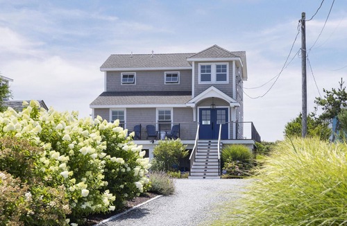 Westerly House | Jones Jones - Beautiful oceanfront home on Atlantic Avenue