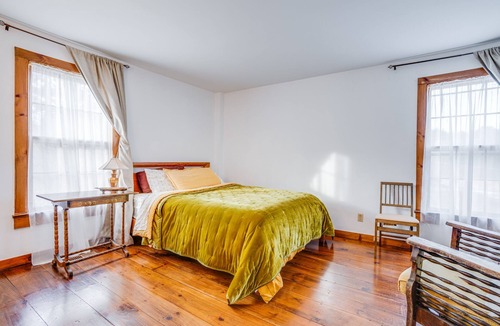 Corinth House | Journey/Retreat ready! Private swimming hole, just 2hrs from Boston